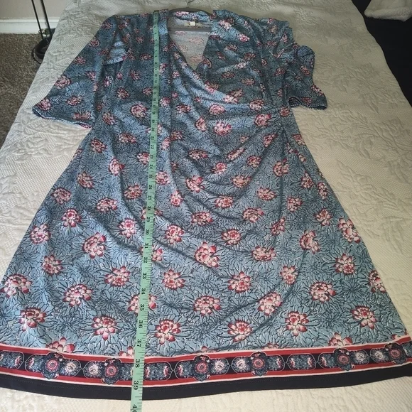 Max Studio Knee Length Wrap Blue Floral Dress Size XL - Picture 5 of 9